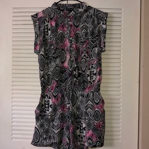 Like NEW Black, Pink & White Romper